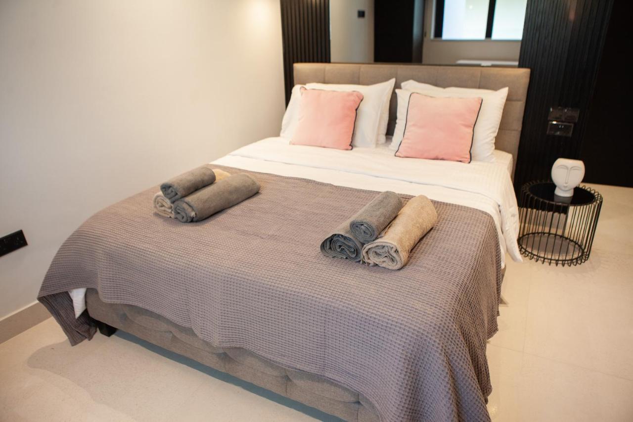 Raam Luxury Suites Lárnaka Kültér fotó