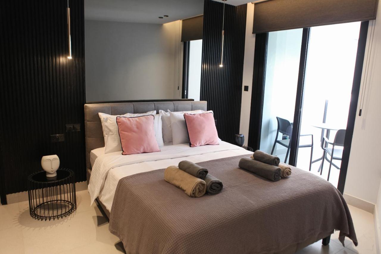 Raam Luxury Suites Lárnaka Kültér fotó