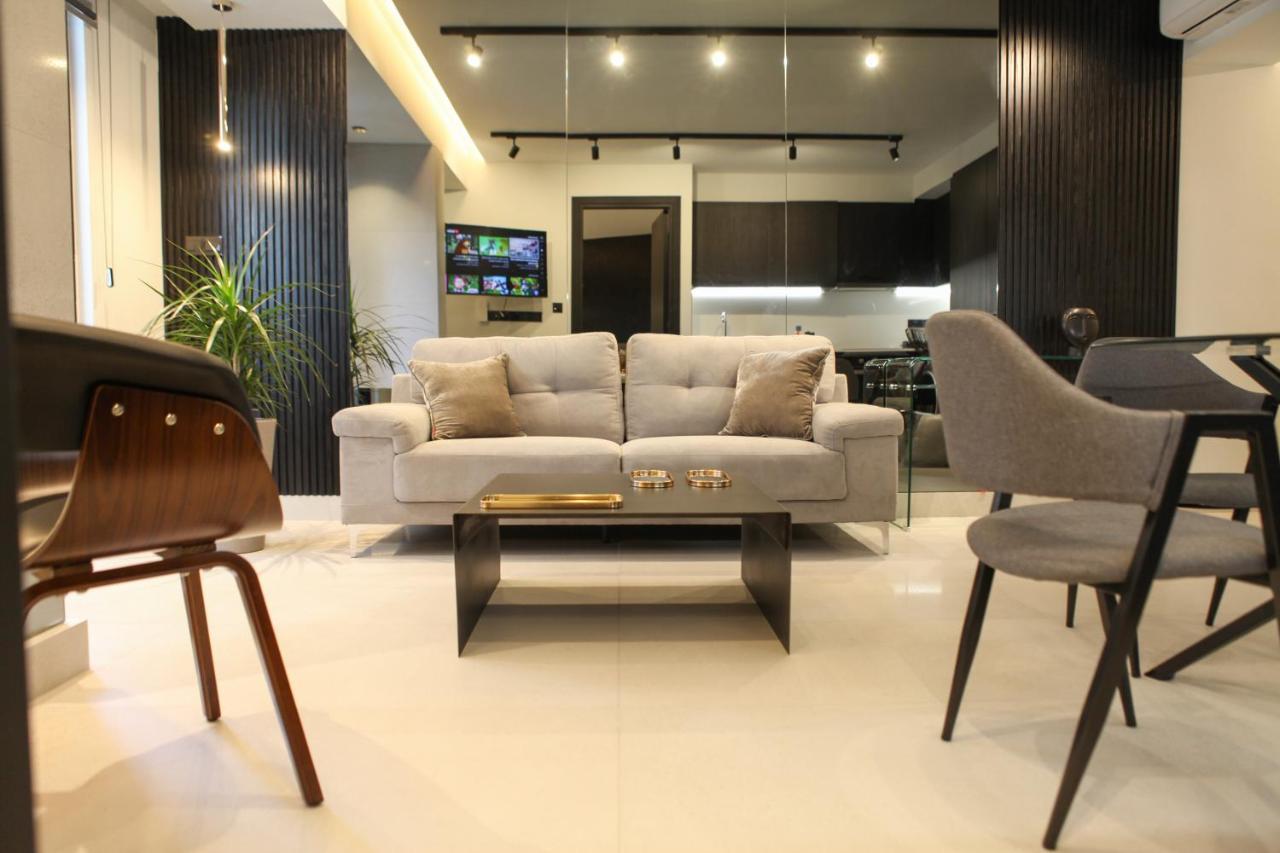 Raam Luxury Suites Lárnaka Kültér fotó